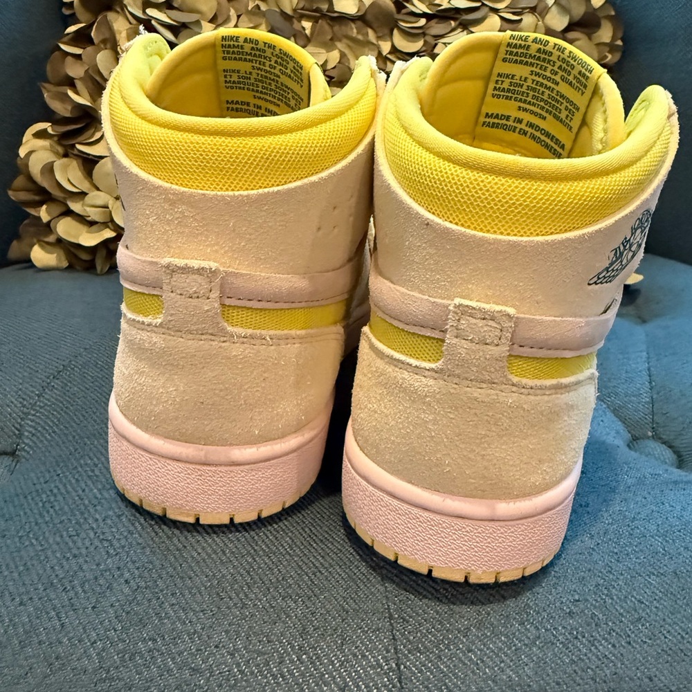 Nike Women’s Air Jordan 1 High Zoom Comfort 2 ‘Cintron Tint’ - Picture 3 of 10